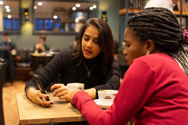 Image for Social enterprise connects business women and refugee women in London